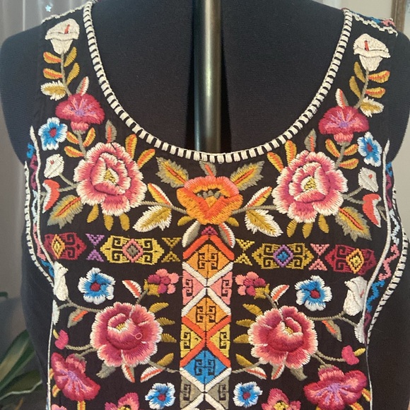 Embroidered Johnny Was Linen Top - Picture 2 of 6